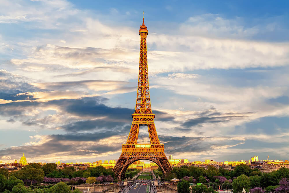 Are You an Artist and Always Dreamed of Working in France?
